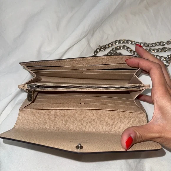 Louis Vuitton EPI Sarah Envelope Wallet - Picture 4 of 10